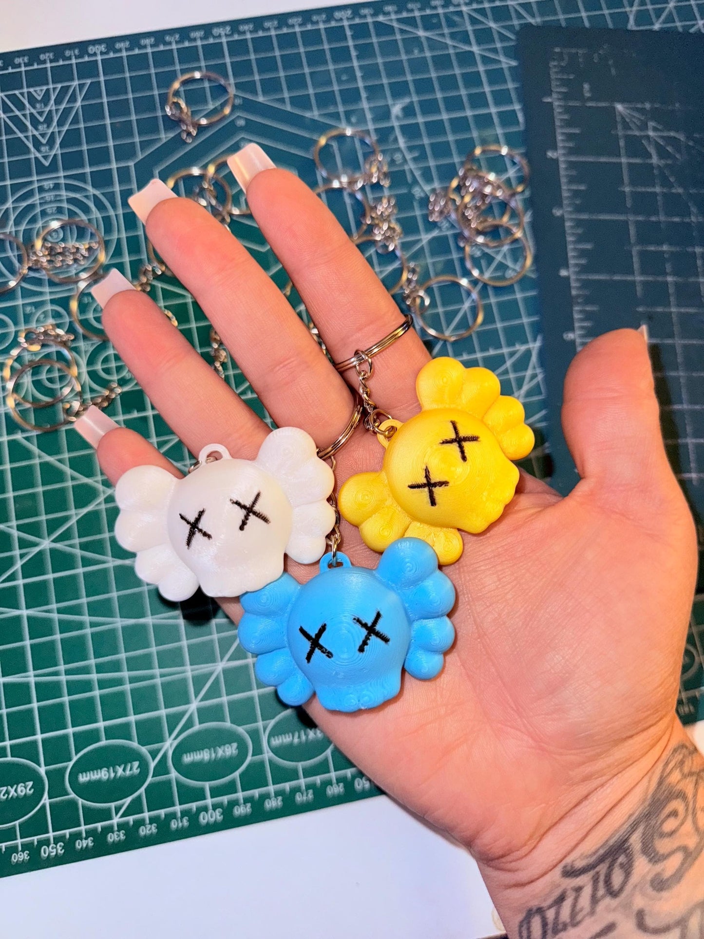 Custom KAWS Keychain – Variety of Colors | Streetwear-Inspired Accessory | Art Toy Key Ring